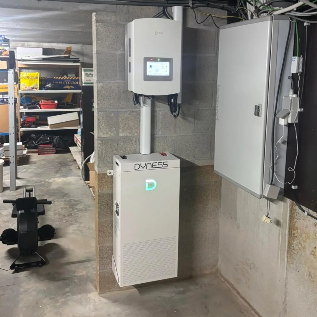 Dyness PowerBrick ruim opgesteld in de kelder met meterkast